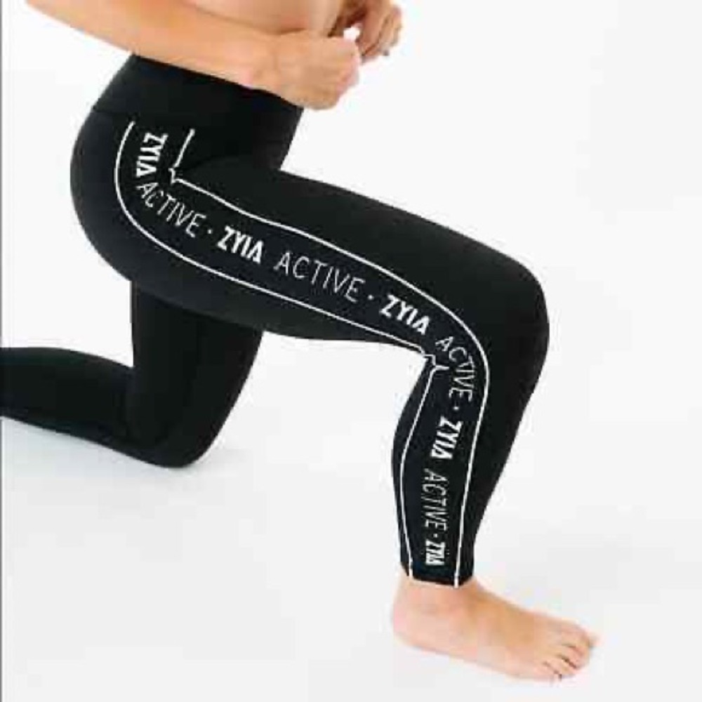 Zyia Black Leggings Size 2 Writing Down The Side